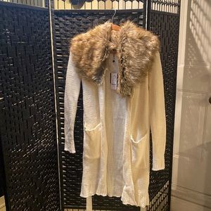 Bebe Womans Faux Fur Trimmed Sweater Coat Size Extra Small